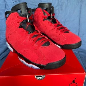Jordan Retro 6 in box Red size: 10men’s